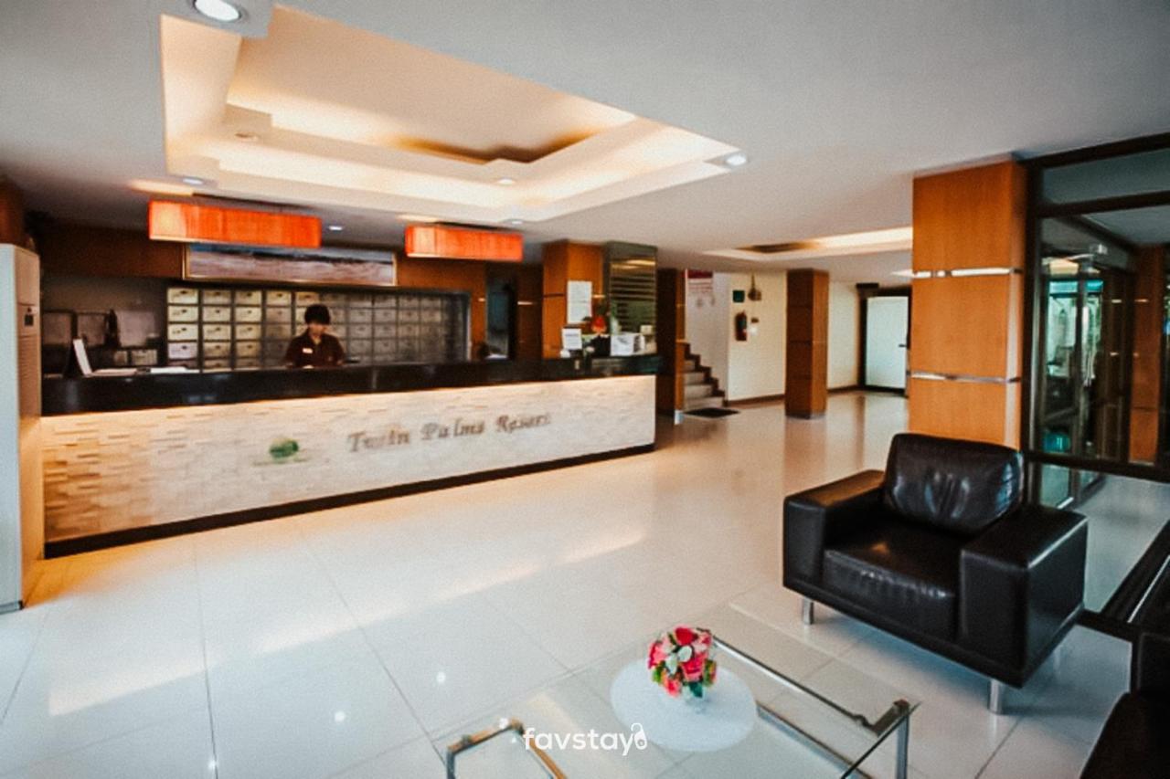 Twin Palms Suites And Residence Pattaya Exterior photo